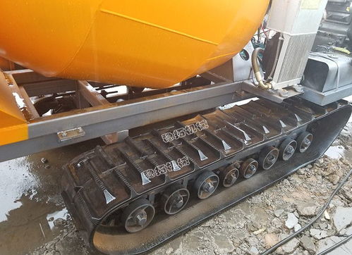 混凝土工程的關(guān)鍵設(shè)備 履帶混凝土車、移動式攪拌車、攪拌運輸泵與混凝土切割技術(shù)